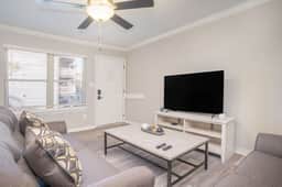 1121 HILL#4(2BR)