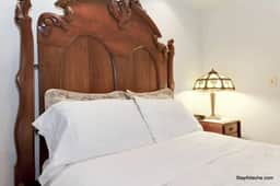 Lincoln Room #1604