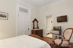 Lincoln Room #1604