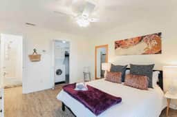 1566 Lea View