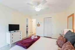 1566 Lea View