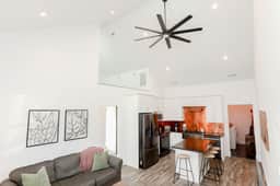 2513 Mortons - LT