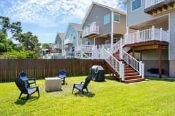 9618 20th Bay