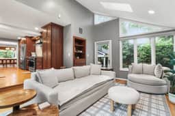 6147 Beachway Dr