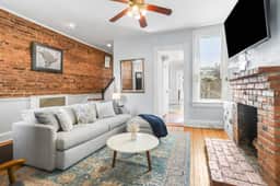 718 4th St SE-Upper