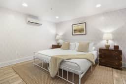 238 11th St NE - B