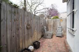 545 4th St SE