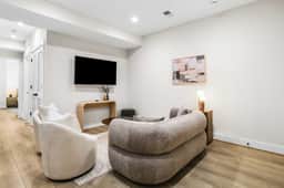 2735 ConnAveNW #5