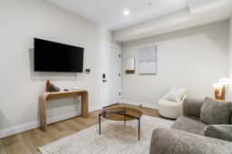 2735 ConnAveNW #6