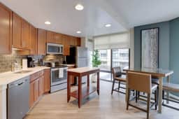3444 Fairfax #435-LT
