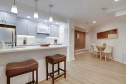 1927 1/2 S ST NW LT