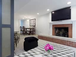 230 2nd St SE