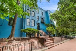 Sojourn 2BD Penthouse with Balcony on the Hill