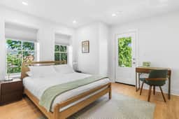 Sojourn 2BD Penthouse with Balcony on the Hill