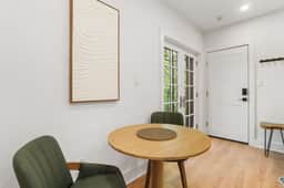 Sojourn Stylish 1BD with Dedicated Workspace