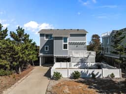 Sojourn Porpoise Delight Oceanfront Saltwater Pool