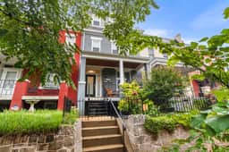 1240 E St NE - UP - LT - Image 2