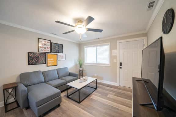 3516 Pleasant#7(2BR) - Image 1