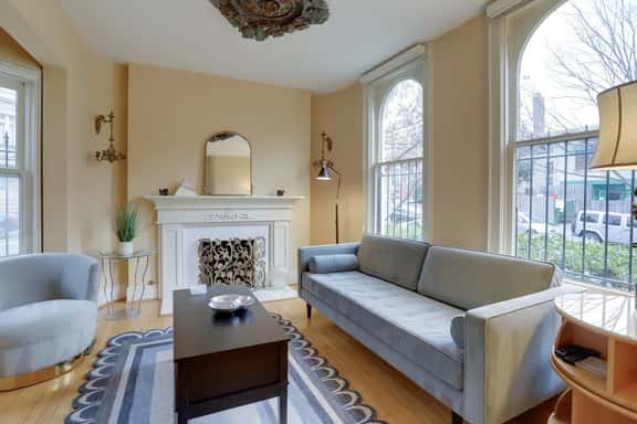 1732 21st NW-Up-LT !!RTO!! - Image 1