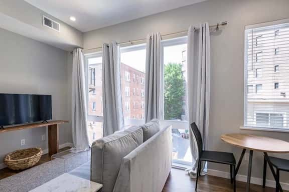 1716 17th-302 - Image 1