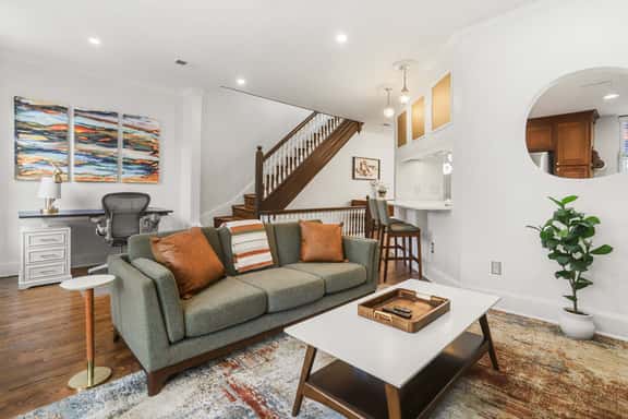636 F St NE #B -LT - Image 1