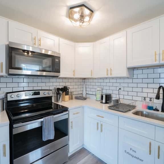 3516 Pleasant#8(1BR) - Image 1