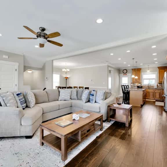 9618 20th Bay - Image 1