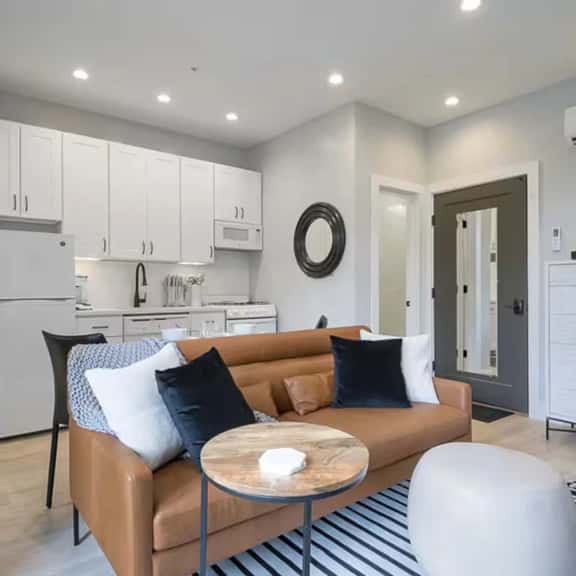 2110 R St NW #202-LT - Image 1