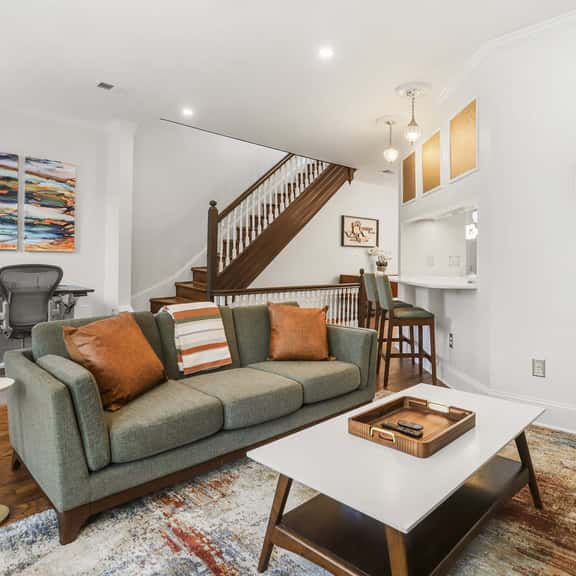 636 F St NE #B -LT - Image 1
