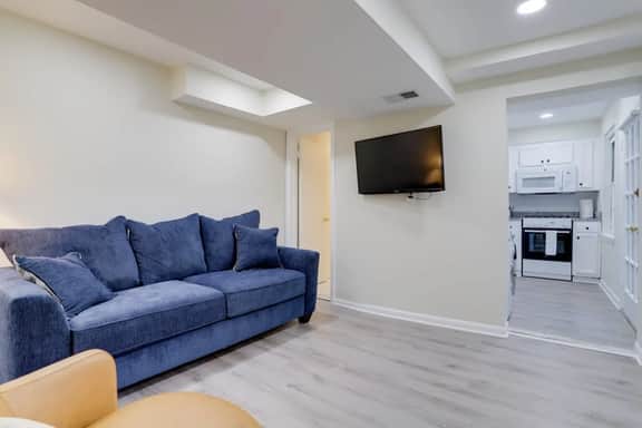 409 D St-LT