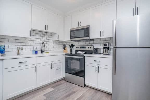 1121 HILL#4(2BR)