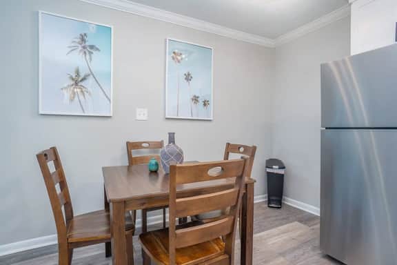 1121 HILL#6 (2BR)