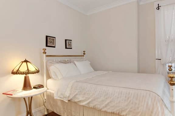 Cuban Room #1604
