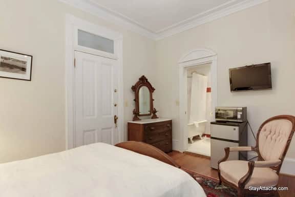 Lincoln Room #1604