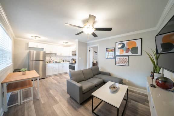 3516 Pleasant#6(1BR)