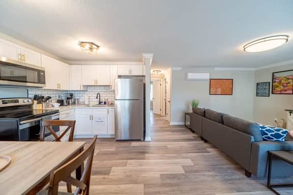 3601 Pleasant#J(2BR)