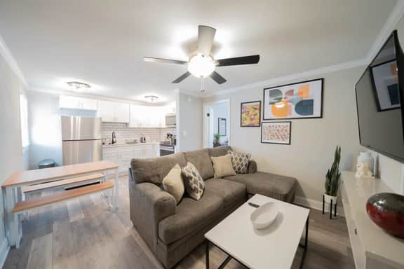3516 Pleasant#4(1BR)