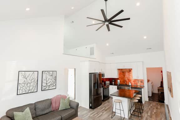 2513 Mortons - LT