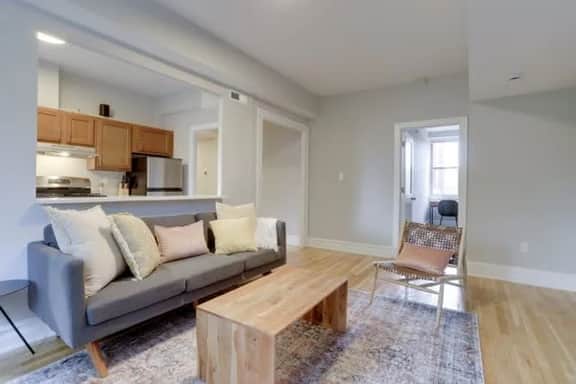 2800 #301 3BR !RTO!!