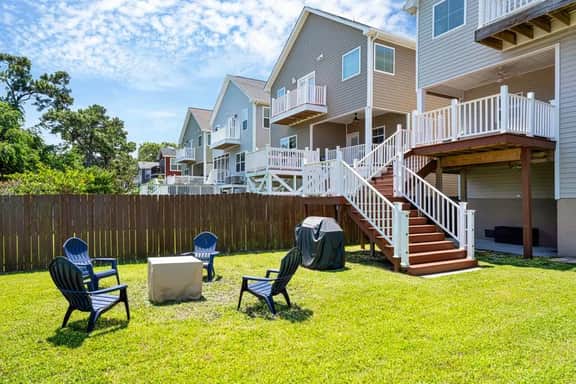 9618 20th Bay