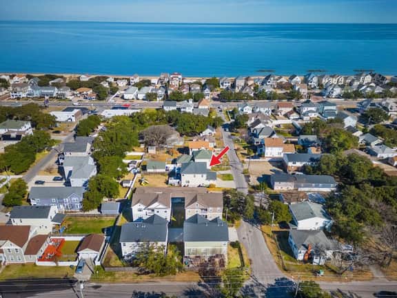 9615 17th Bay