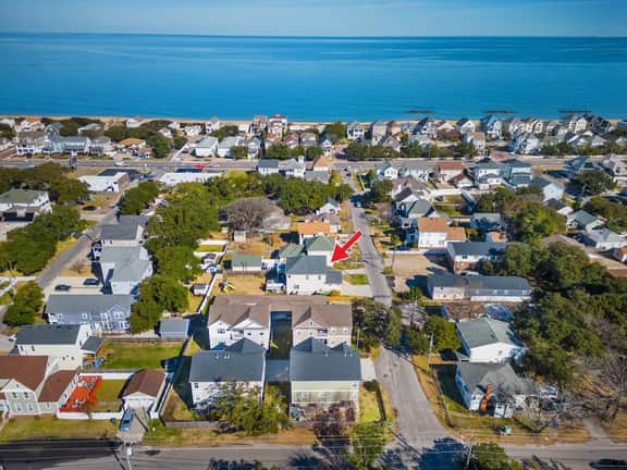 9615 17th Bay - LT
