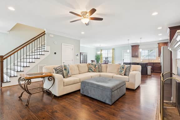 220 Broadway - LT