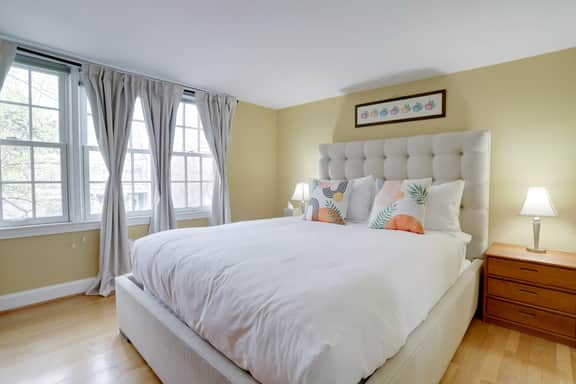 545 4th St SE-LT