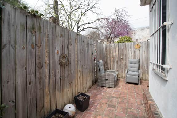 545 4th St SE