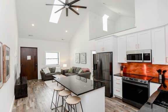 2513 Mortons