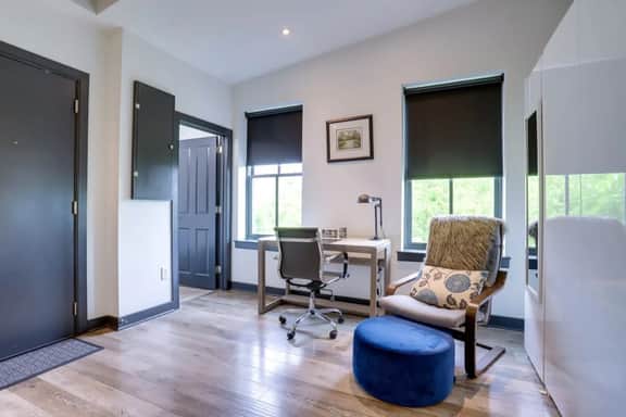 503-#302 STUDIO