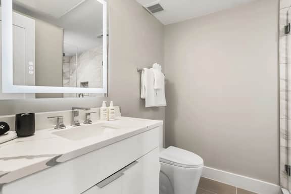 2735 ConnAveNW #1