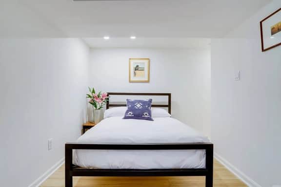 114 F ST SE-LT