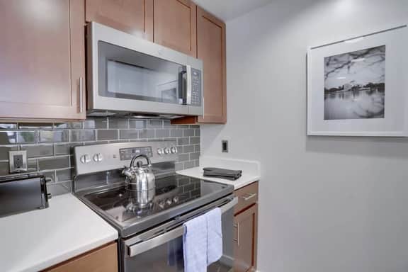 3444 Fairfax #435